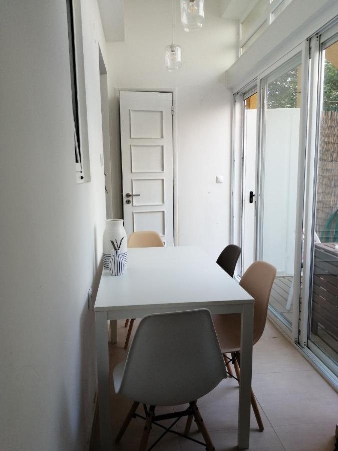Apartamento Encantador Com Patio Lisboa Eksteriør bilde